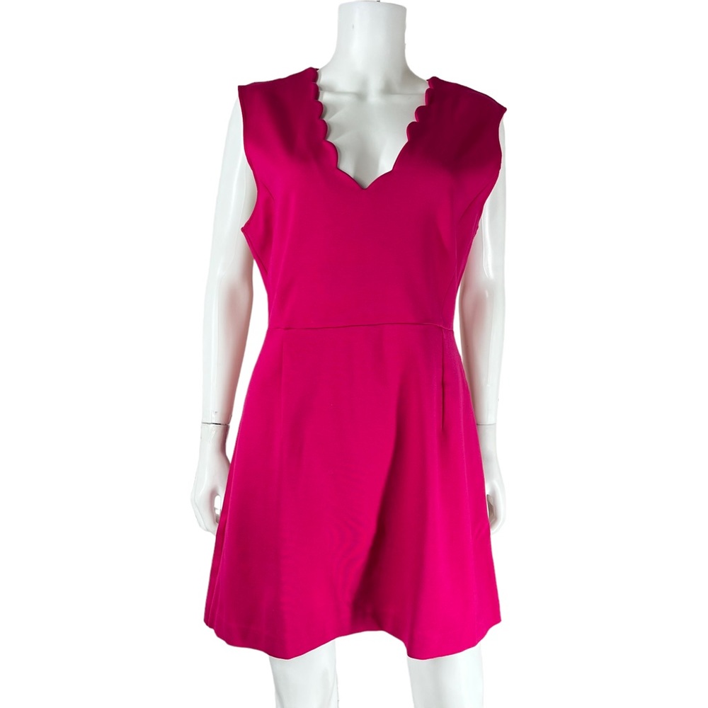 French Connection Dress Size 12 Sheath Scalloped‎ V Neck